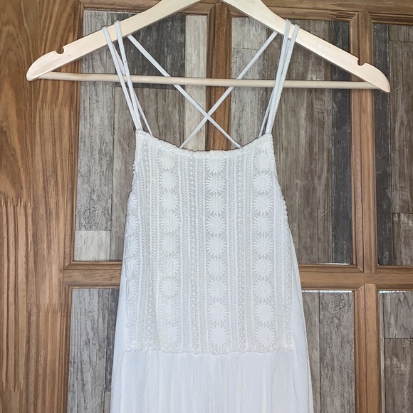 Beautiful Flowy Tank Top - Picture 4 of 6